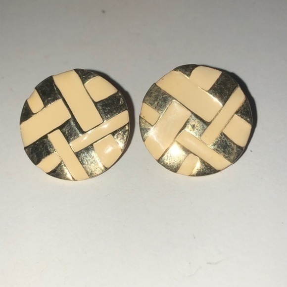 Vintage Jewelry - Vintage Gold Tone Round Enamel Pierced Earrings